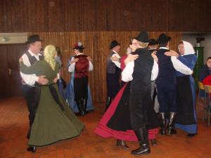 Njihova folklorna skupina nas je razveselila s svojimi plesi.